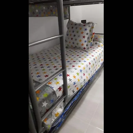Apartment Large Superior 3 Bedroom 15 Bathroom Two Balconies Full Aircondition *