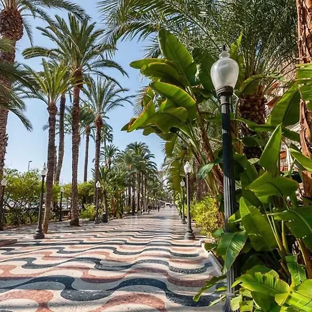 Large Superior 3 Bedroom 15 Bathroom Two Balconies Full Aircondition * Alicante